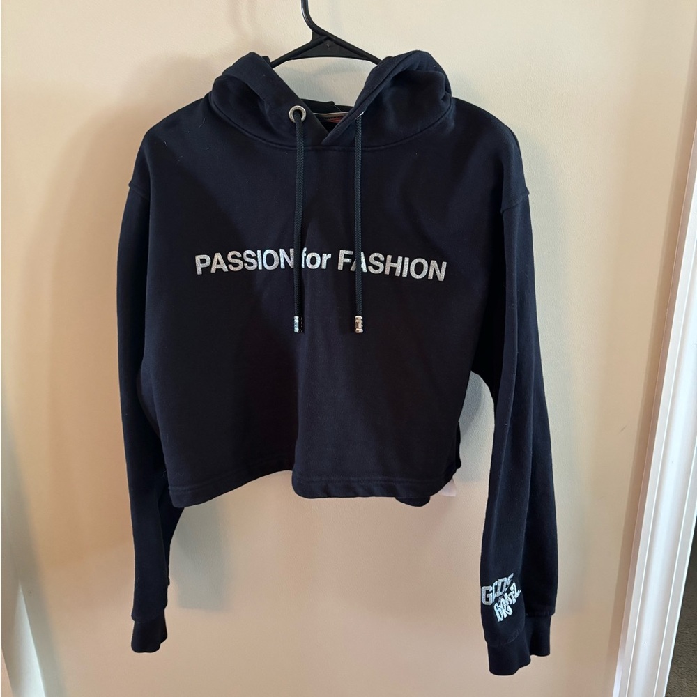 GCDS X BRATZ Passion For Fashion Black XL Cropped Hoodie